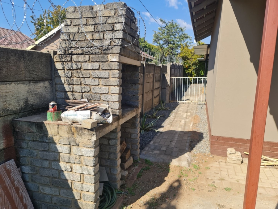 3 Bedroom Property for Sale in Protea Park North West